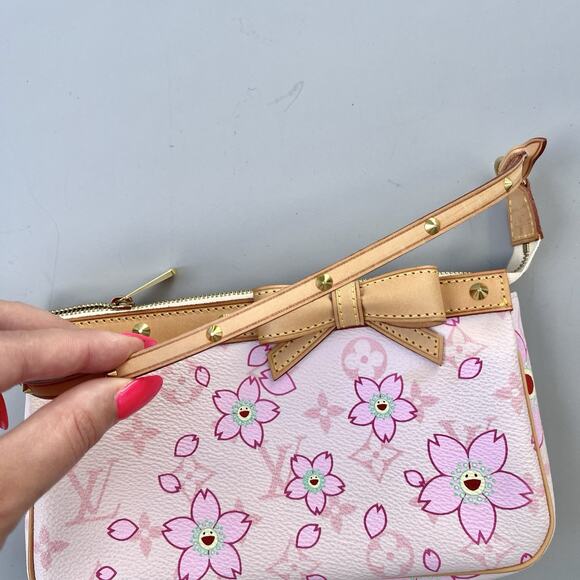 🌸SOLD🌸Louis Vuitton Vintage Pink Monogram Cherry Blossom Pochette Accessories - Picture 9 of 16
